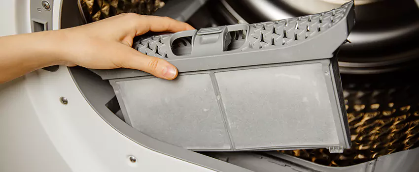 Signs Of A Clogged Dryer Lint Trap in Lake Jackson, Texas